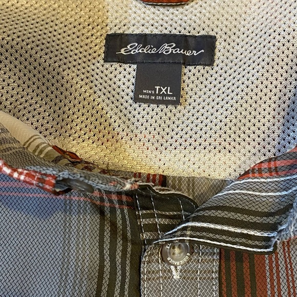 Eddie Bauer Men’s Quick Dry Outdoorsmen Short Sleeve Shirt - Picture 3 of 4